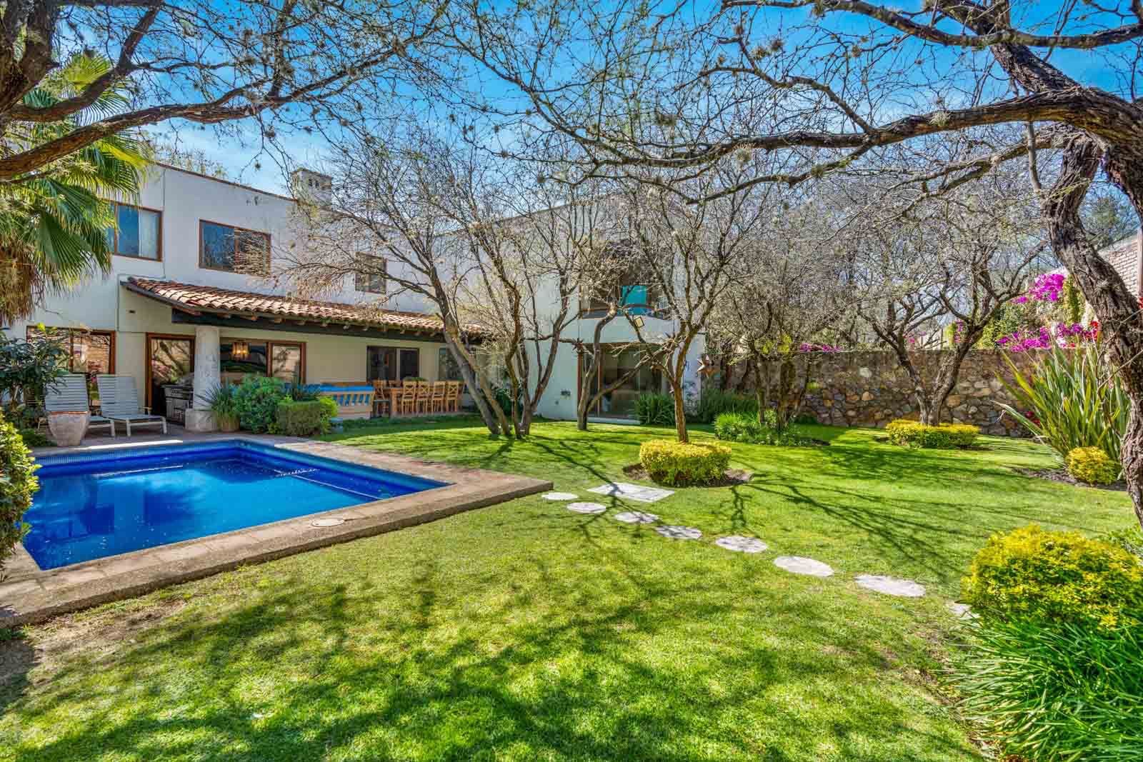 Casa Puerta Azul - Casa de 4 recámaras en venta en El Huizachal, San Miguel de Allende