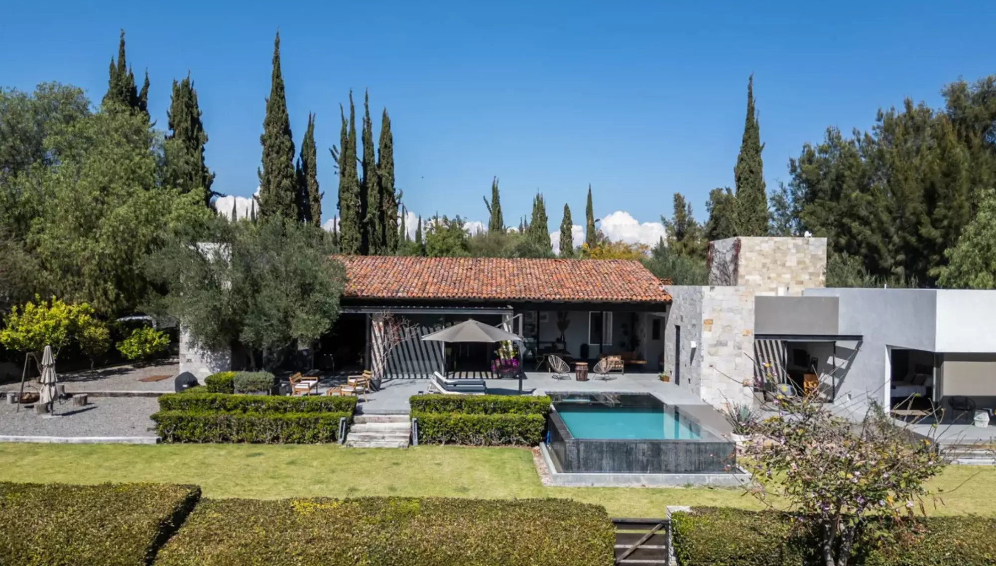 Contemporary Vineyard Gem at La Santísima Trinidad - Casa de 4 recámaras en venta en Viñedo La Santisima Trinidad, San Miguel de Allende