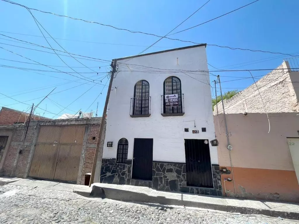 Dos Casas En Una - Casa de 3 recámaras en venta en San Antonio, San Miguel de Allende