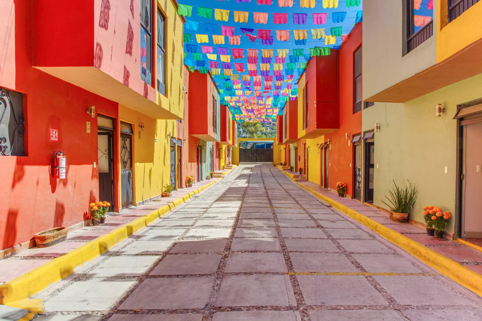 HOTEL SALIDA A CELAYA