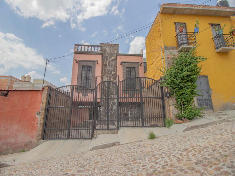 2312 Casa Calandrias 12 - Casa de 3 recámaras en venta en Montes de Loreto, San Miguel de Allende