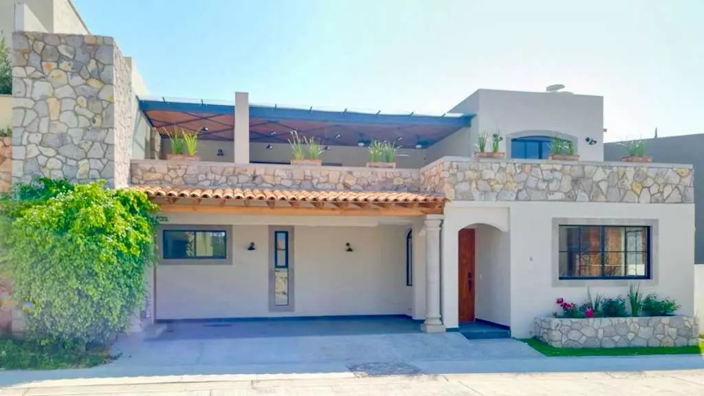 Milagros 6 Club De Golf Ventanas - Casa de 5 recámaras en venta en Club de Golf Ventanas, San Miguel de Allende