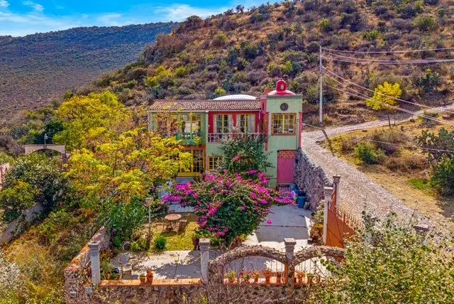 Casa Milton - Casa de 3 recámaras en venta en Alcocer, San Miguel de Allende
