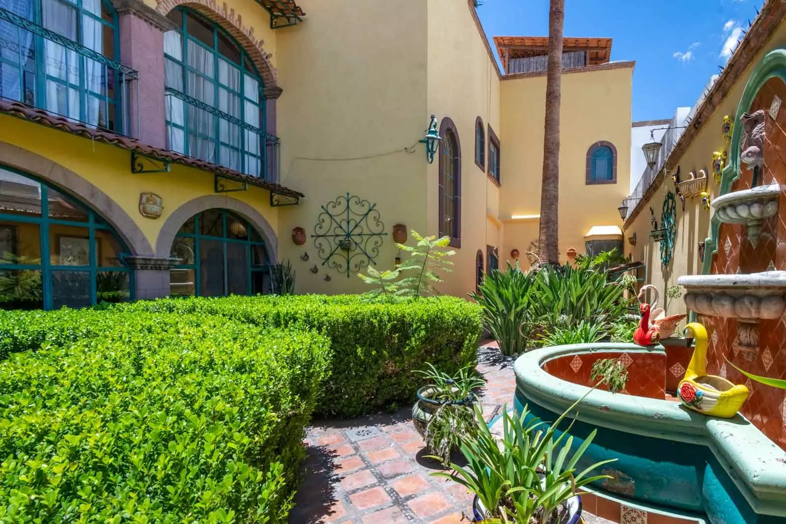 Agua Homes - Casa de 8 recámaras en venta en Atascadero (Arcos de San Miguel), San Miguel de Allende