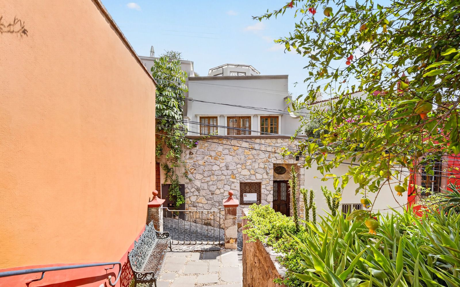 CASA PIEDRAS CHINAS - Casa de 2 recámaras en venta en Centro, San Miguel de Allende