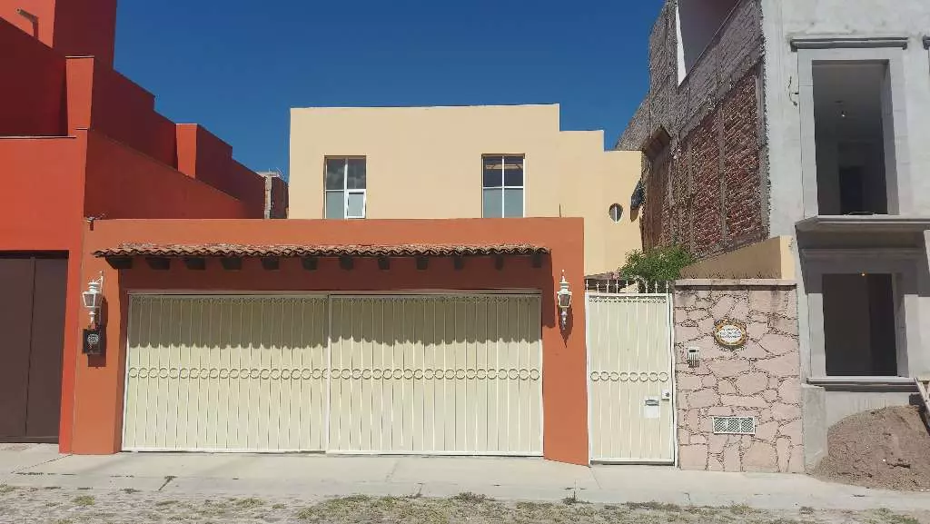 Casa Paseo De La Amistad 15 - Casa de 4 recámaras en venta en La Lejona, San Miguel de Allende