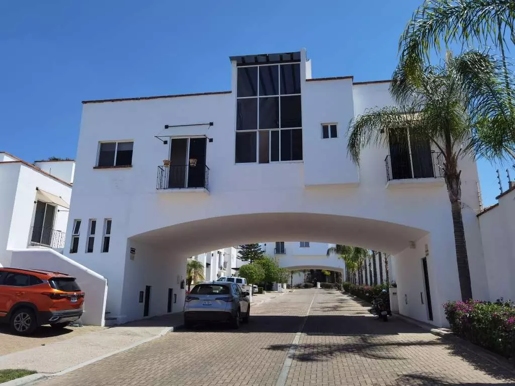 Casa Roberto - Casa de 3 recámaras en venta en La Lejona, San Miguel de Allende