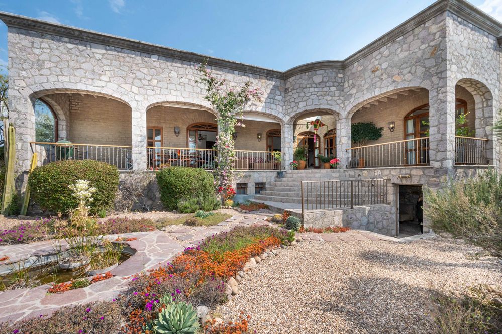 Casa Cactus - Casa de 9 recámaras en venta en El Cortijo, San Miguel de Allende