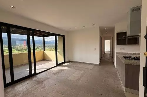 CONDOMINIO PUNTA DEL CIELO. - Casa de 4 recámaras en venta en Punta del Cielo, San Miguel de Allende