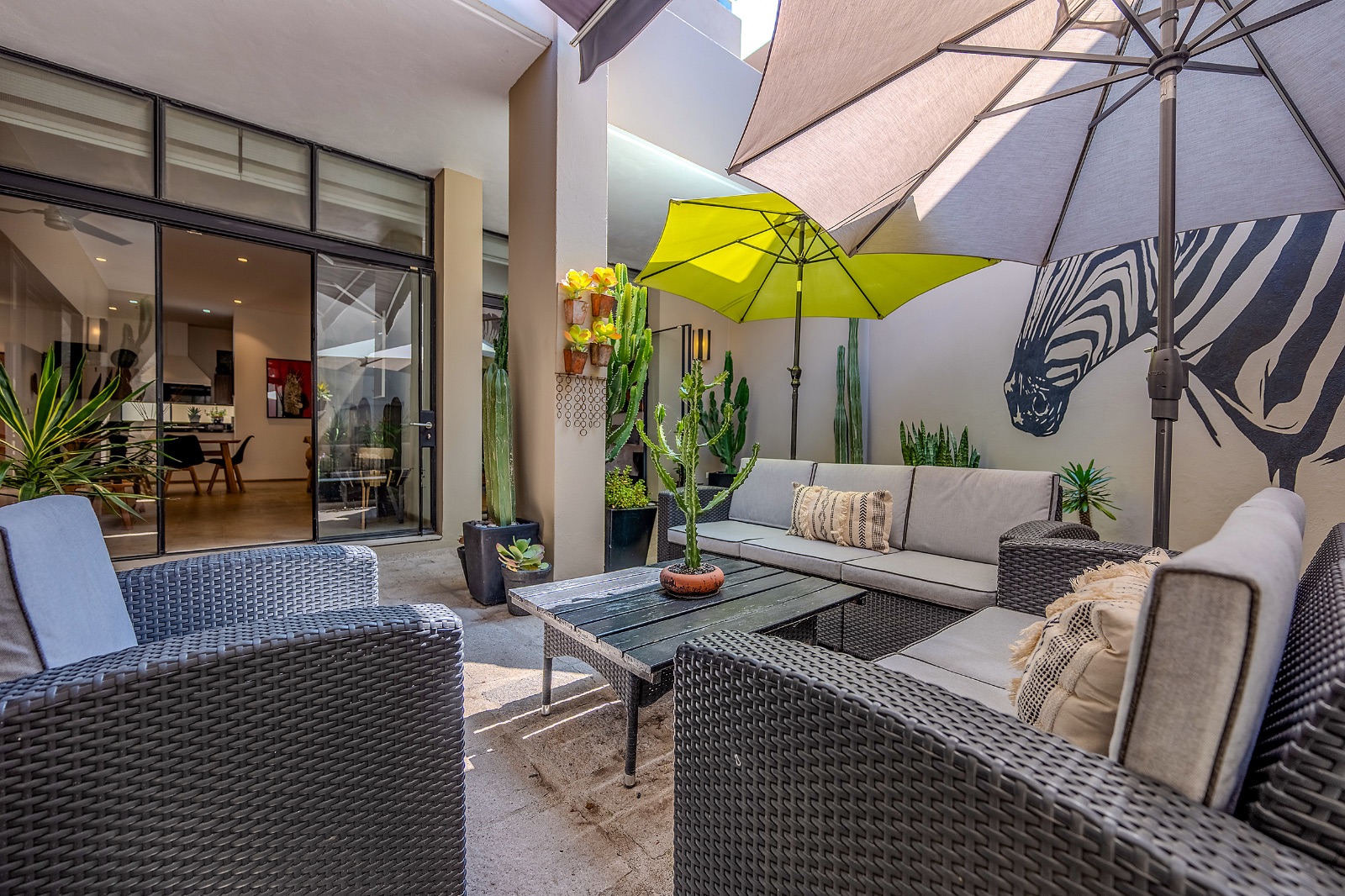 Modern Ground-Level Condo Near Centro - Casa de 2 recámaras en venta en San Antonio, San Miguel de Allende