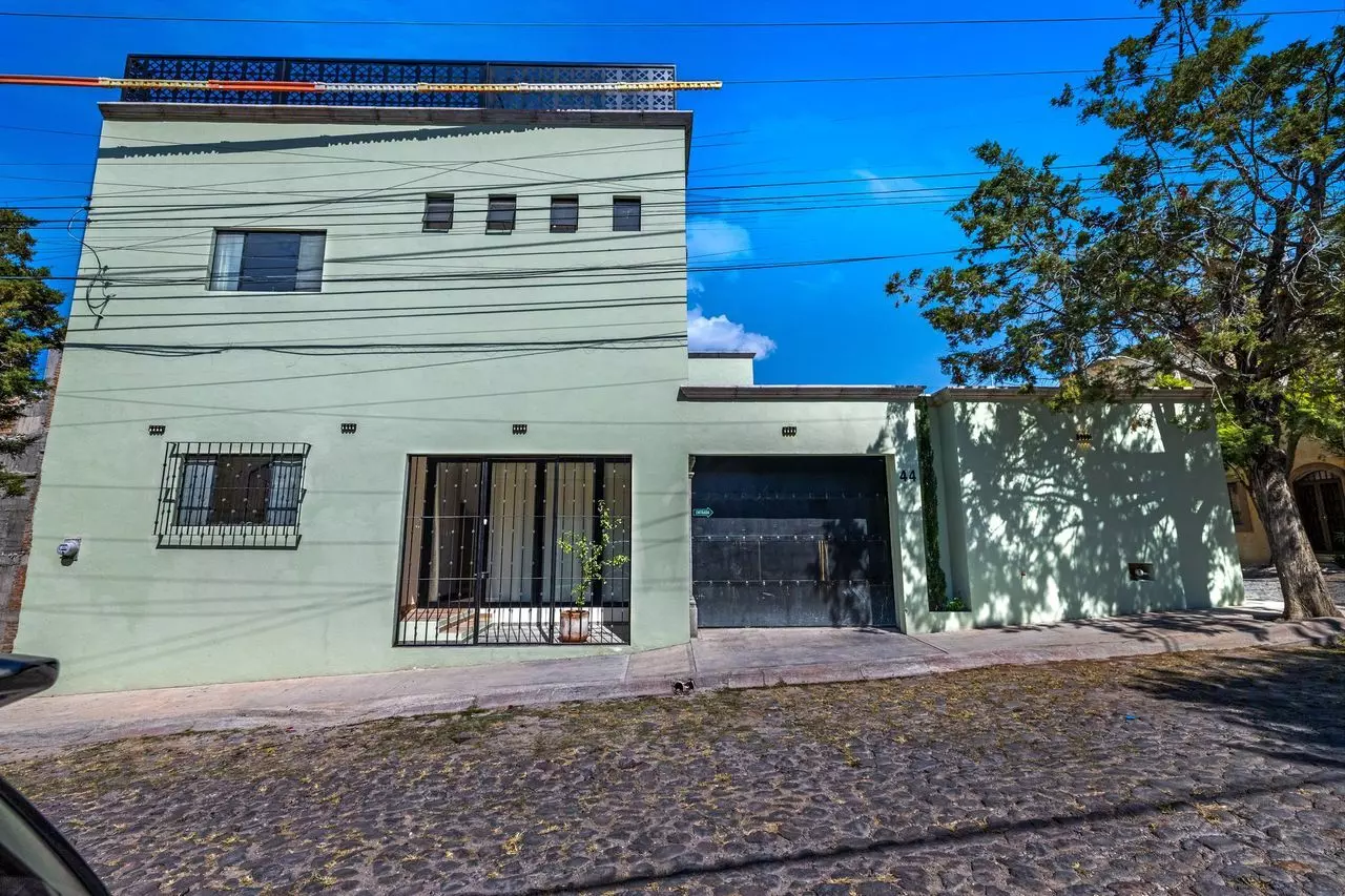 Casa Angelito - Casa de 2 recámaras en venta en La Lejona, San Miguel de Allende